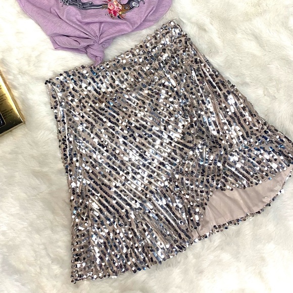 NWT Spunky Sequin Skirt - Picture 3 of 7